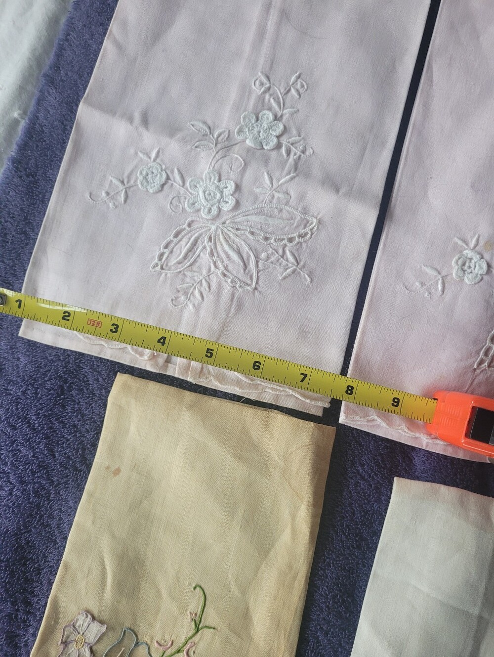 Vintage Embroidered Linen Napkins and Handkerchiefs - Pastel Pink Floral Mix - Picture 6 of 7